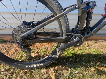 Used Trek 2022 Trek Fuel Ex8 2022 Mountainbike, Red — image 3 of 6