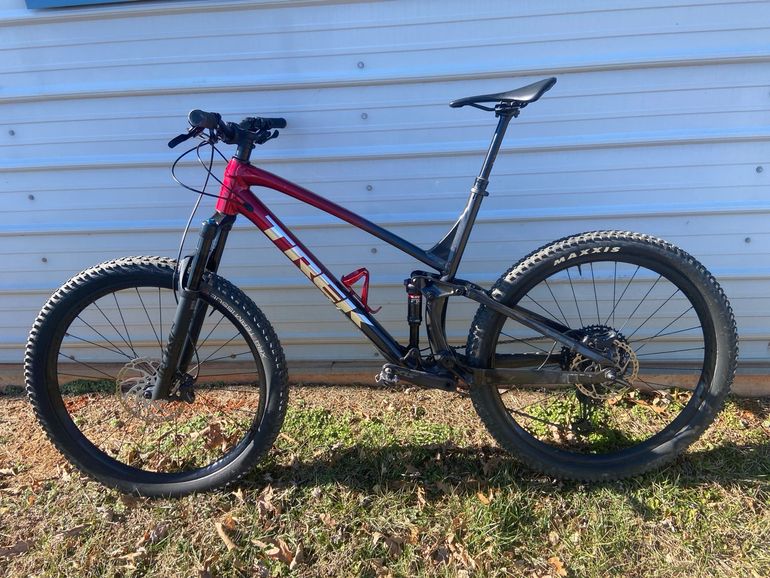 Used Trek 2022 Trek Fuel Ex8 2022 Mountainbike, Red — image 2 of 6