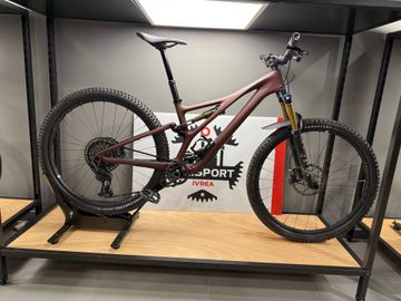 Tweedehands Specialized Stumpjumper Pro 2023 2023 Mountainbike — afbeelding 1 van 7