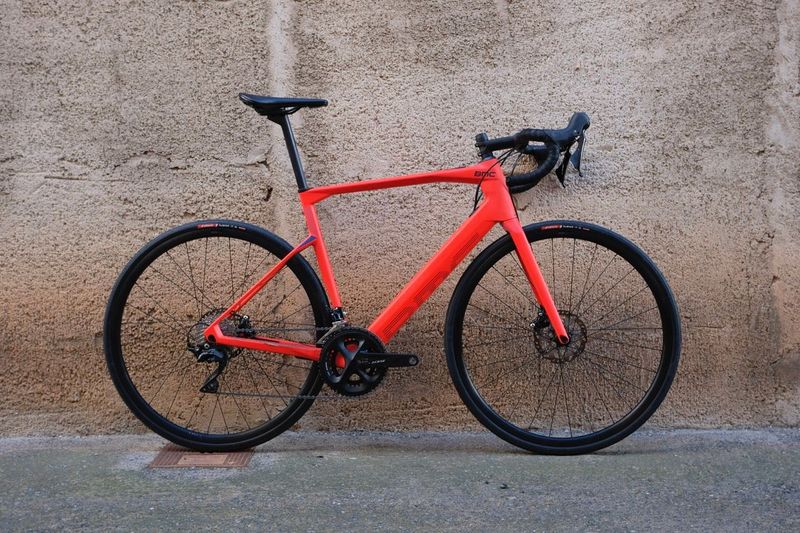 Použité BMC Roadmachine AMP THREE 2023 2023 Road & Gravel