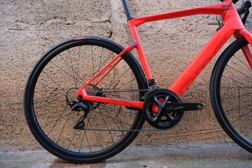 Used BMC Roadmachine AMP THREE 2023 2023 Road & Gravel, Red — image 7 of 12