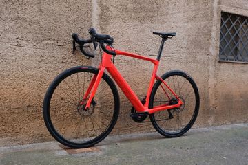 Used BMC Roadmachine AMP THREE 2023 2023 Road & Gravel, Red — image 4 of 12