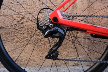 Used BMC Roadmachine AMP THREE 2023 2023 Road & Gravel, Red — image 8 of 12