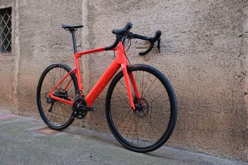 Used BMC Roadmachine AMP THREE 2023 2023 Road & Gravel, Red — image 3 of 12