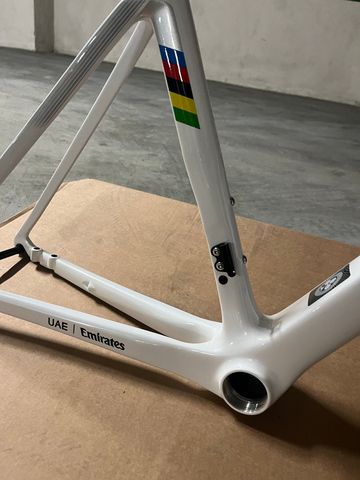 Used Colnago V4RS 2025 Road & Gravel, White — image 7 of 15