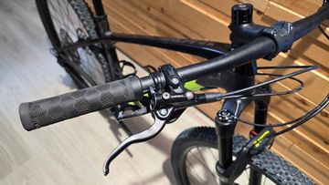 Trek Procaliber 9.6 Gen 2 2024 2024 Mountainbike usato, Nero — immagine 7 di 12