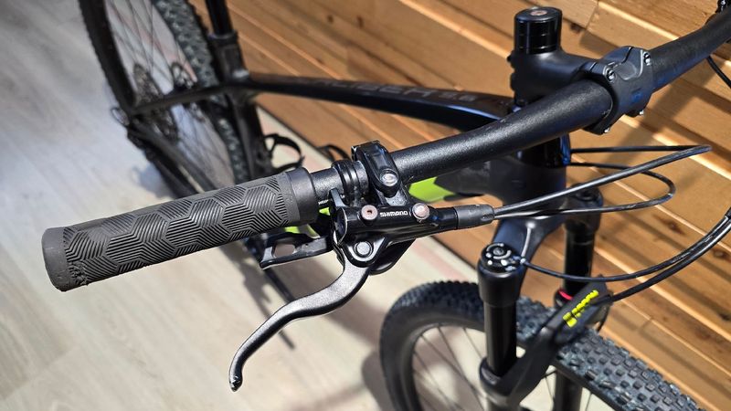 Trek Procaliber 9.6 Gen 2 2024 2024 Mountainbike usato, Nero — immagine 7 di 12