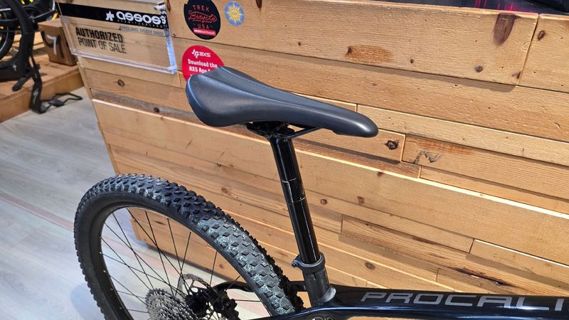 Trek Procaliber 9.6 Gen 2 2024 2024 Mountainbike usato, Nero — immagine 5 di 12