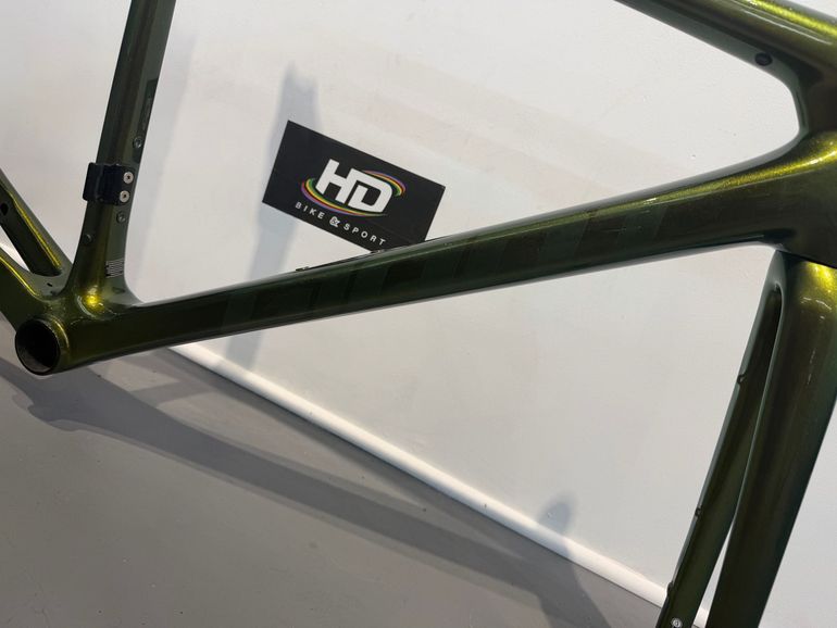 Used Giant TCR SL FRAME 2022 2022 Road & Gravel, Green — image 4 of 4