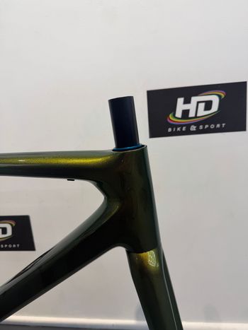 Used Giant TCR SL FRAME 2022 2022 Road & Gravel, Green — image 3 of 4