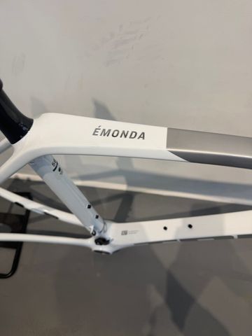 Brugt Trek Émonda SLR 7 2024 Frameset 2024 Road & Gravel — billede 4 af 6