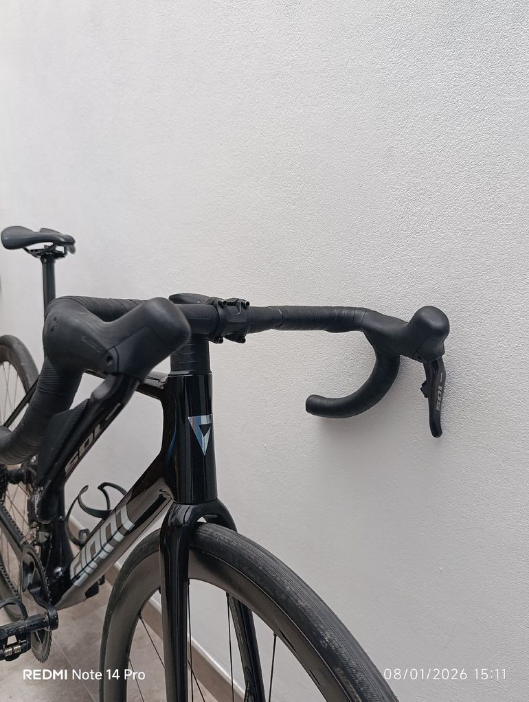 Used Giant Tcr Shimano 105 Di2 2025 Road & Gravel — image 5 of 9