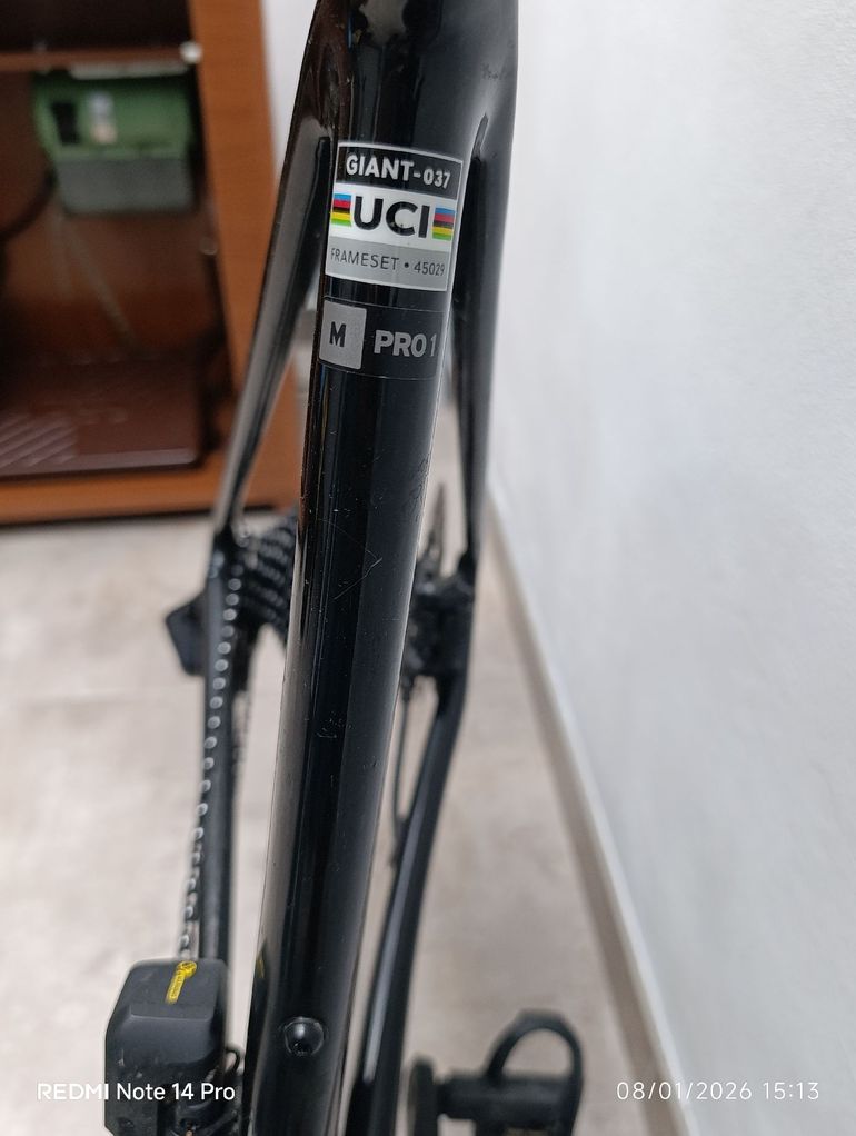 Used Giant Tcr Shimano 105 Di2 2025 Road & Gravel — image 8 of 9