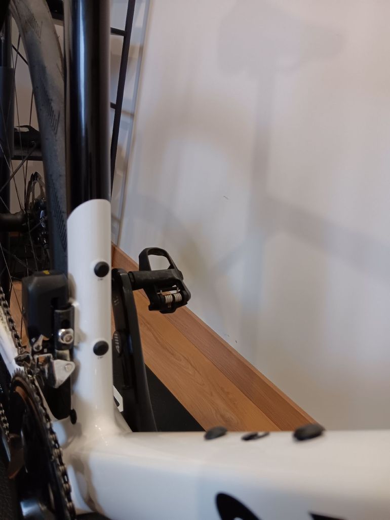Used Canyon Ultimate CF SL 7 Di2 2024 2024 Road & Gravel, White — image 9 of 10