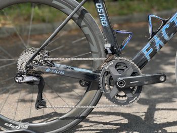 Used Factor Ostro Shimano Ultegra Di2 2022 Road & Gravel, Black — image 3 of 14