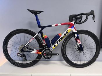Trek, Trek Madone SLR 9 AXS Gen 8 SRAM RED AXS RSL Laufräder