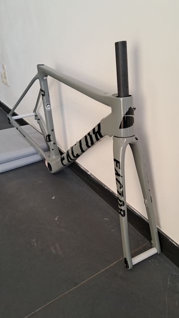 Gebrauchtes Factor O2 2024 Frameset 2024 Road & Gravel, Hellgrau — Bild 2 von 3