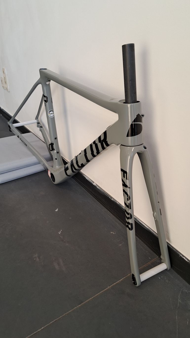 Used Factor Factor O2 2024 Frameset 2024 Road & Gravel — image 2 of 3