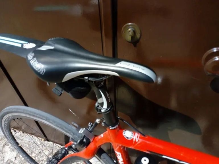 Used Pinarello PINARELLO RAZHA 2016 2016 Road & Gravel, Red — image 8 of 9