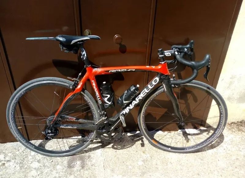 Gebrauchtes PINARELLO RAZHA 2016 2016 Road & Gravel, Rot — Bild 1 von 9