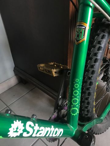 Used Stanton Switchback Shimano ZEE 2022 Mountainbike, Green, 27.5 (650B) — image 4 of 11
