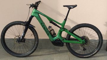 Używany Canyon Spectral:ON CF 8 2023 2023 Mountainbike — zdjęcie 2 z 15