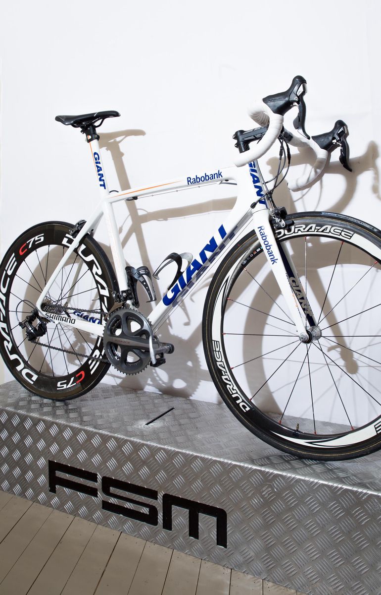 Used Giant Giant TCR Advanced SL Team Rabobank 2010 - Size L 2010 Road & Gravel, Weiß — image 5 of 6