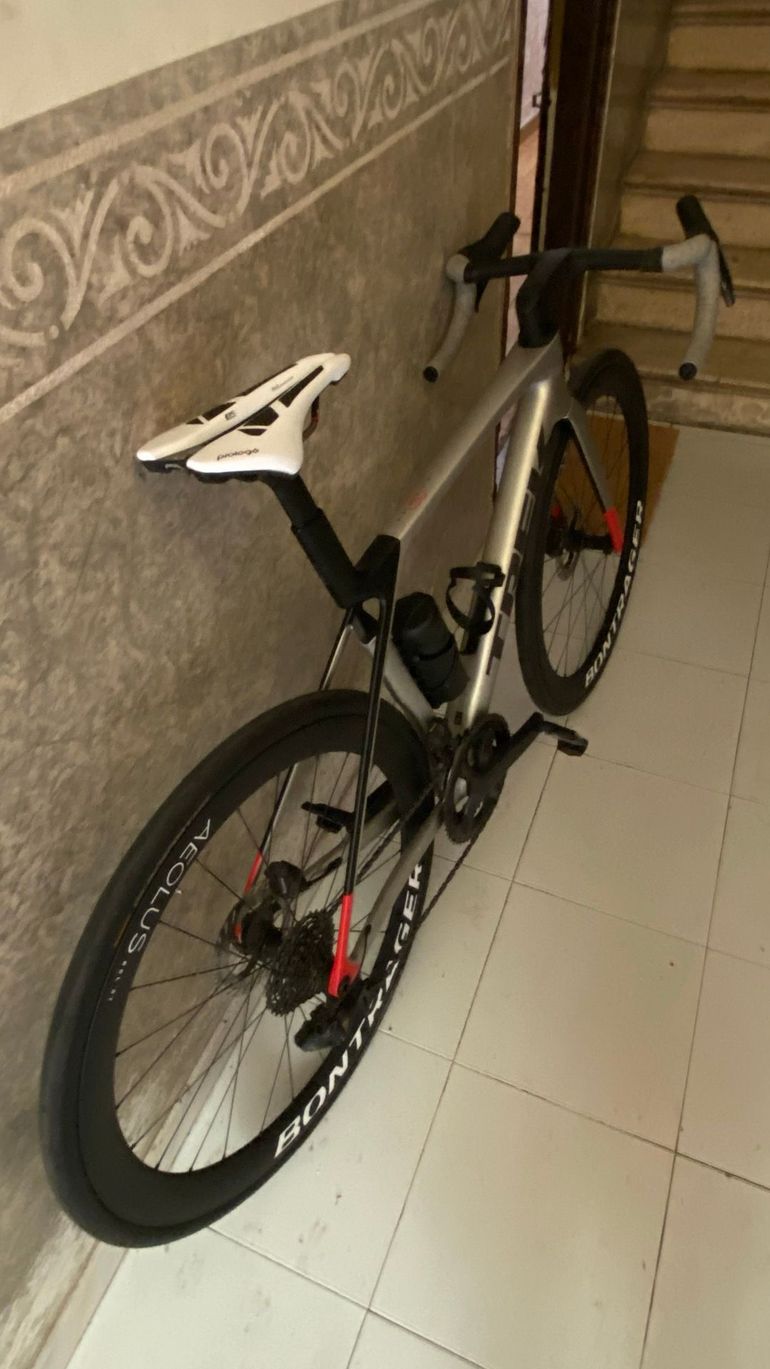 Trek Madone SL 7 Gen 8 2025 Frameset 2025 Road & Gravel d'occasion — image 11 sur 13