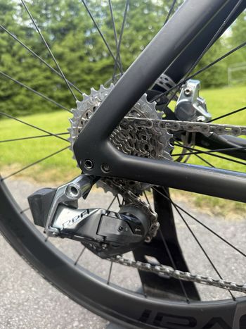Used Specialized S-Works Tarmac SL7 - SRAM Red eTap AXS 2023 2023 Road & Gravel, Green — image 16 of 20