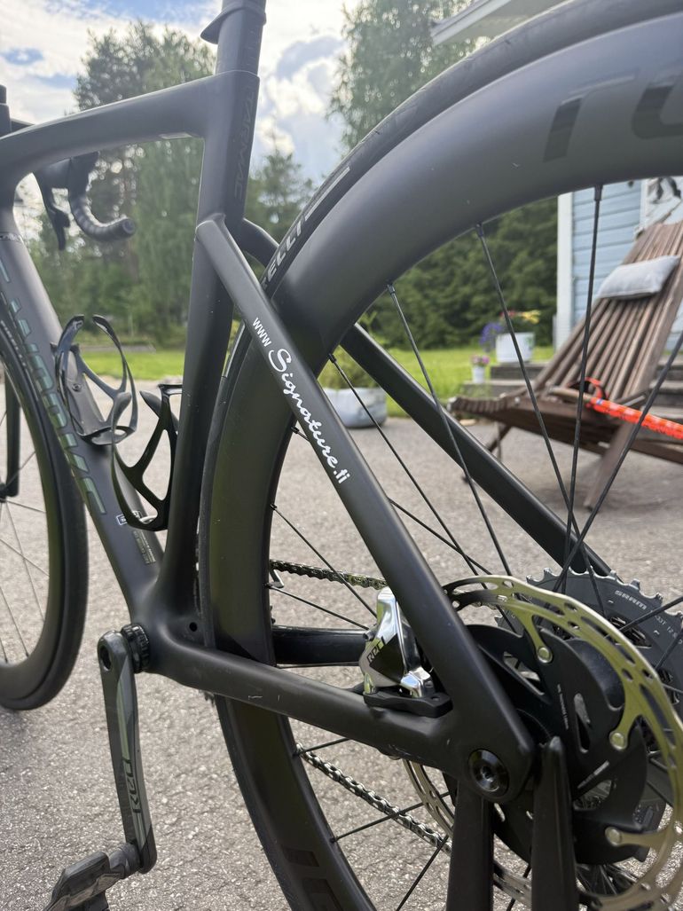 Used Specialized S-Works Tarmac SL7 - SRAM Red eTap AXS 2023 2023 Road & Gravel, Green — image 18 of 20