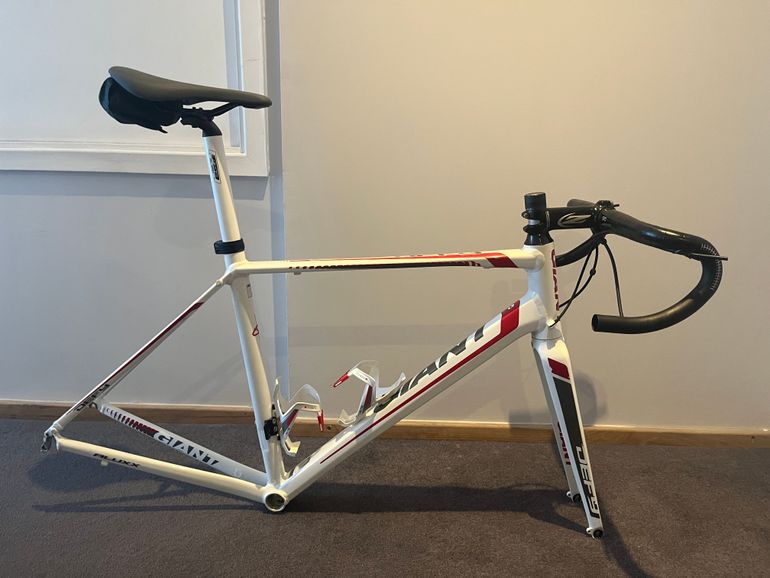 Used Giant Defy 3 2014 Frameset 2014 Road & Gravel, White — image 1 of 18