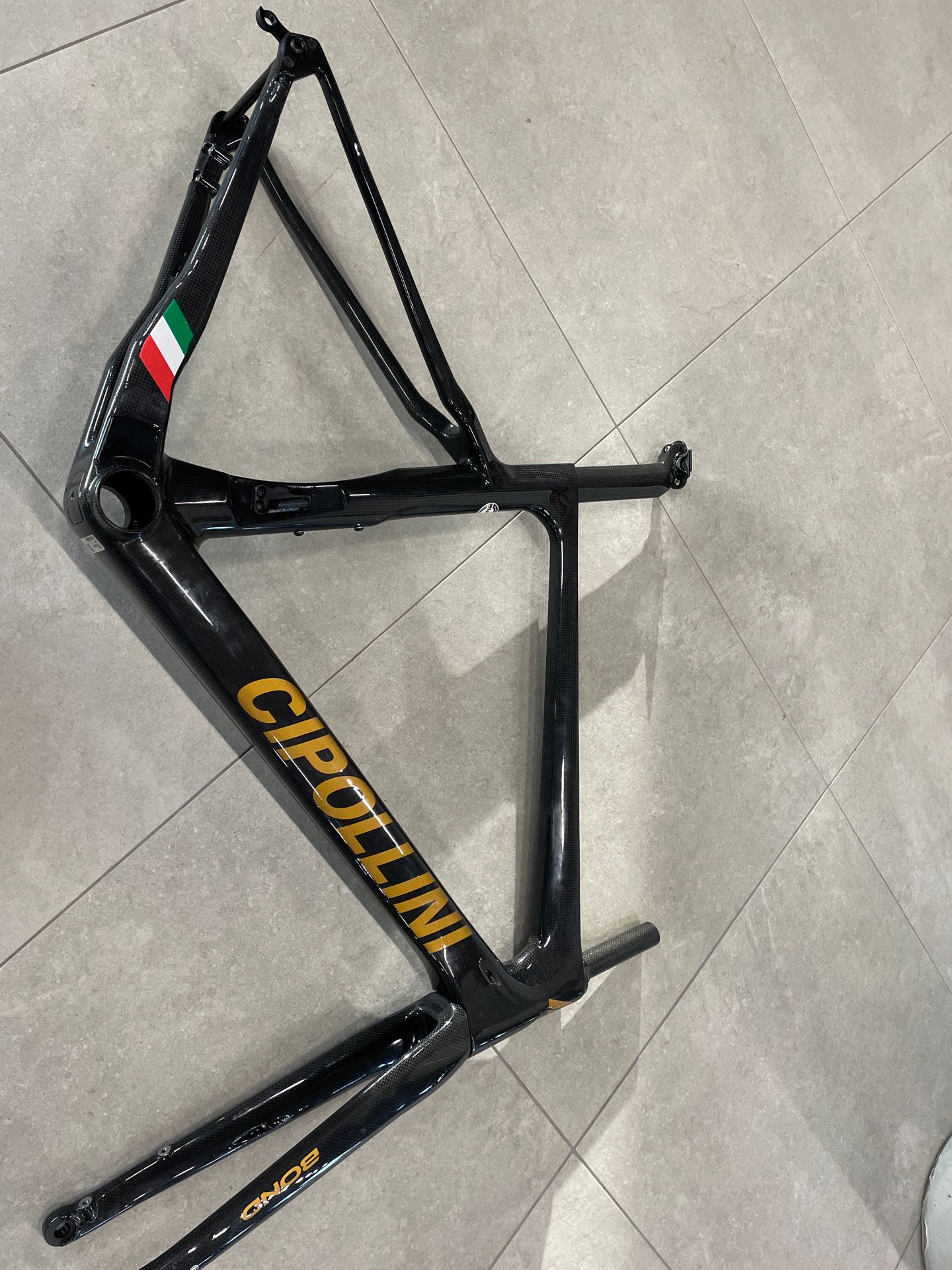 Cipollini BOND2 2024