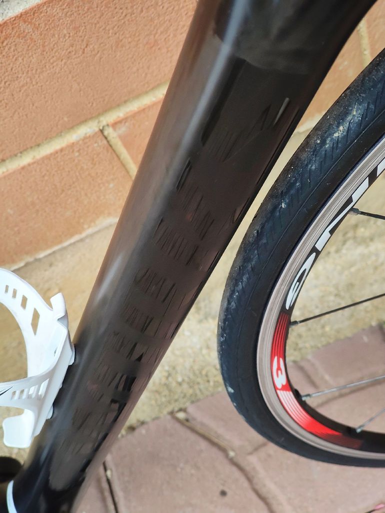 Used Specialized Men's Tarmac Comp 2018 2018 Road & Gravel — image 4 of 7