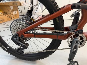 Used Specialized Stumpjumper 15 Öhlins Coil 2025 2025 Mountainbike, Red, 29, 27.5 — image 3 of 8