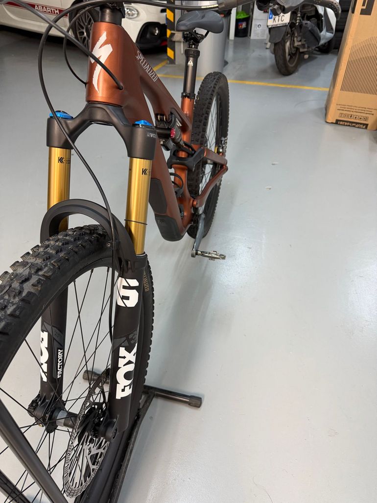 Used Specialized Stumpjumper 15 Öhlins Coil 2025 2025 Mountainbike, Red, 29, 27.5 — image 8 of 8