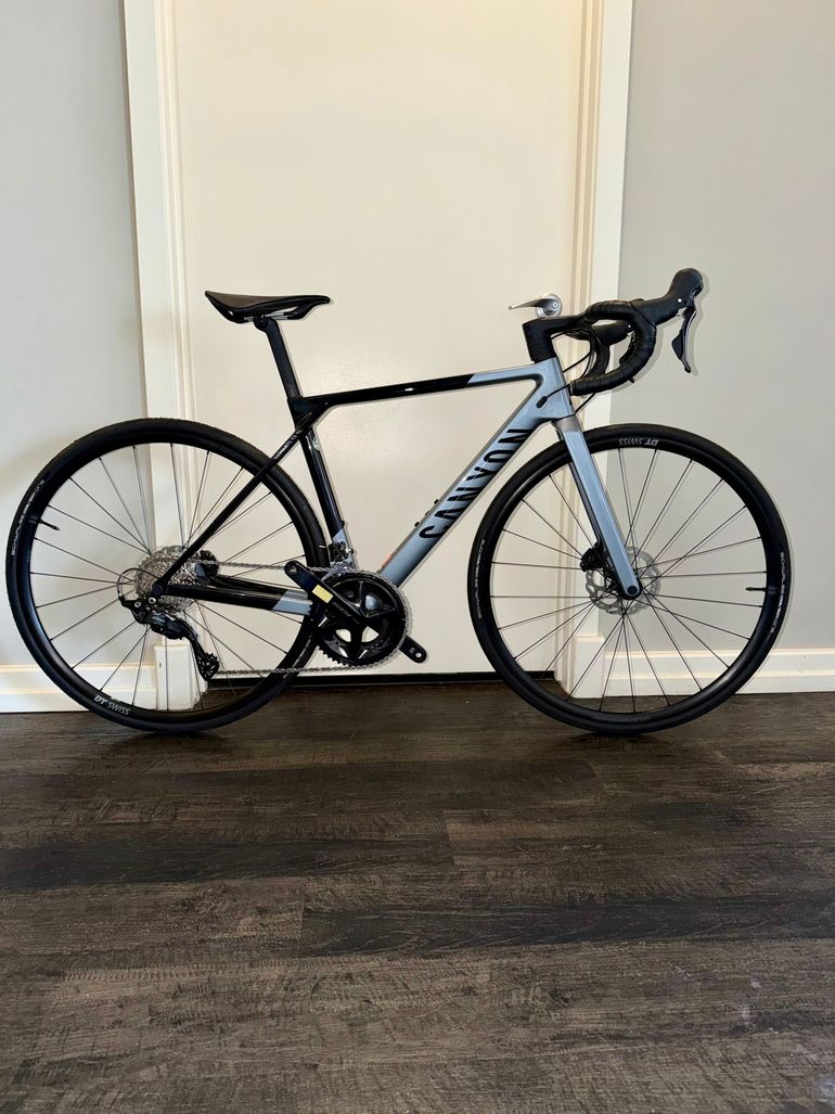 Canyon Ultimate CF SL Disc 7.0 2025