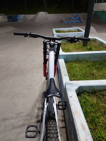Gebrauchtes YT Industries Tues CORE 1 2025 2025 Mountainbike, Weiß, 27.5 — Bild 1 von 5
