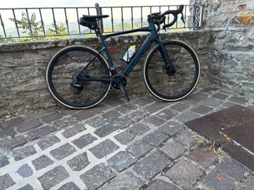 Used BMC Roadmachine SRAM Force ETap AXS 2023 Road & Gravel, Blue — image 9 of 11