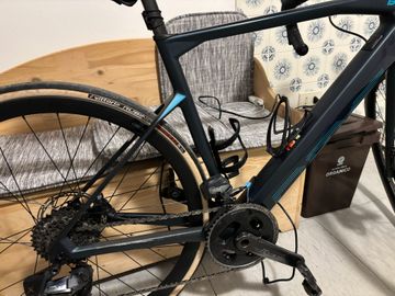 Used BMC Roadmachine SRAM Force ETap AXS 2023 Road & Gravel, Blue — image 4 of 11