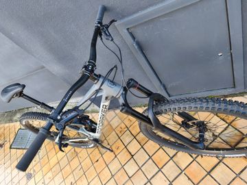 Used Mondraker RAZE 2024 2024 Mountainbike, Light Gray, 29 — image 3 of 4