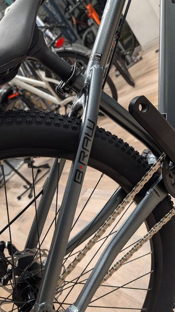 brn Dirt 2026 Mountainbike de segunda mano, Gris claro — imagen 3 de 9