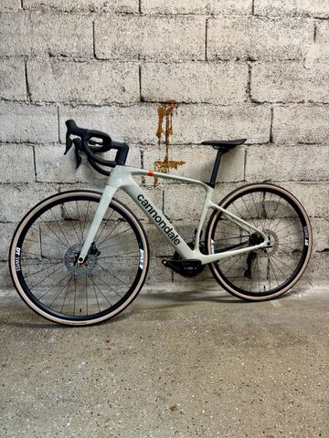 Używany Cannondale Synapse Carbon 4 2026 2026 Road & Gravel — zdjęcie 2 z 3