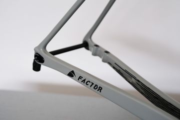 Gebrauchtes Factor O2 2023 Frameset 2023 Road & Gravel, Hellgrau — Bild 9 von 13