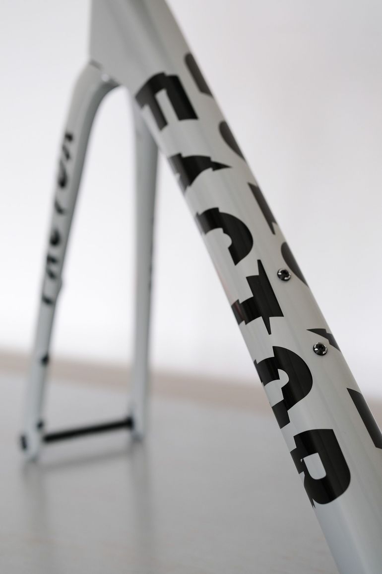 Used Factor O2 2023 Frameset 2023 Road & Gravel, Gris claro — image 12 of 16