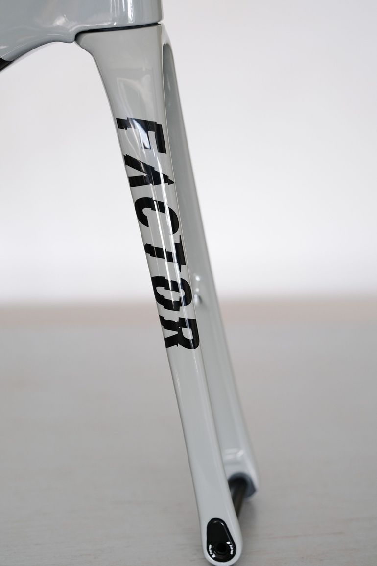 Used Factor O2 2023 Frameset 2023 Road & Gravel, Gris claro — image 4 of 16