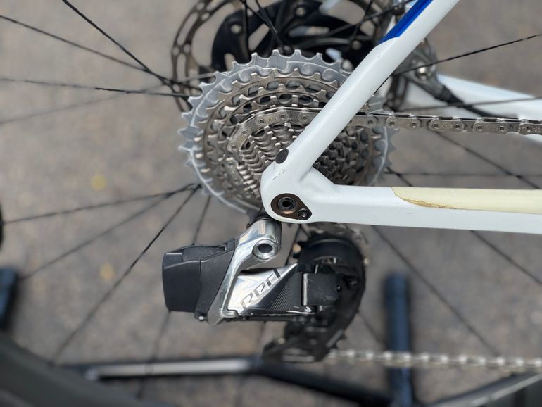 Used Colnago V3-RS Disc Carbon 2022 Road & Gravel, White — image 5 of 18