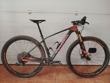 Tweedehands Orbea ALMA M15 2019 2019 Mountainbike — afbeelding 1 van 8
