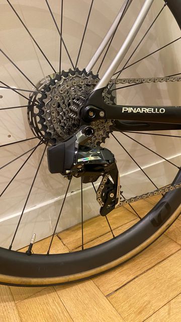 Used Pinarello X7 SRAM Force eTap AXS 2025 Road & Gravel, Light Gray — image 3 of 10
