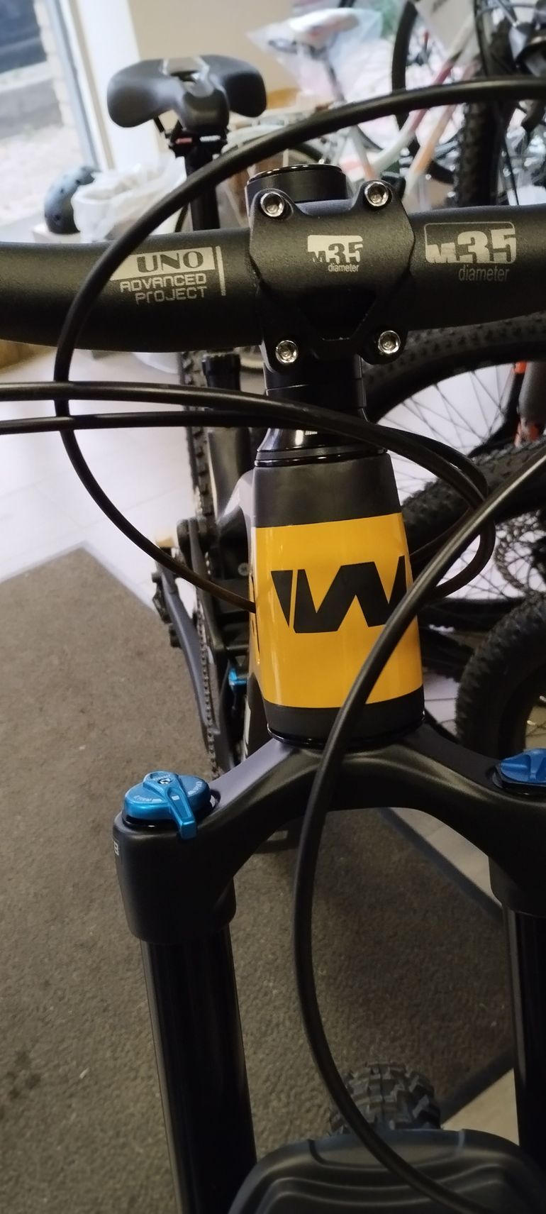Used Whistle Comanche 2026 Mountainbike — image 8 of 14