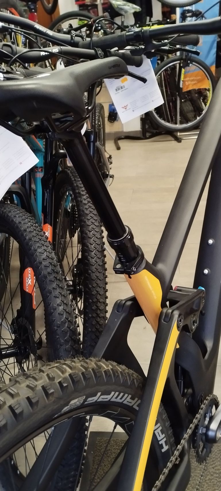 Used Whistle Comanche 2026 Mountainbike — image 5 of 14